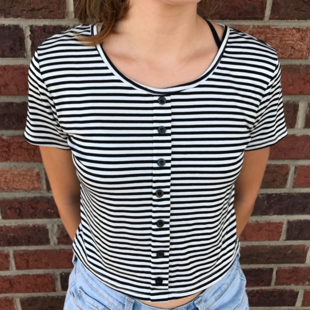 B&W Striped Crop Top